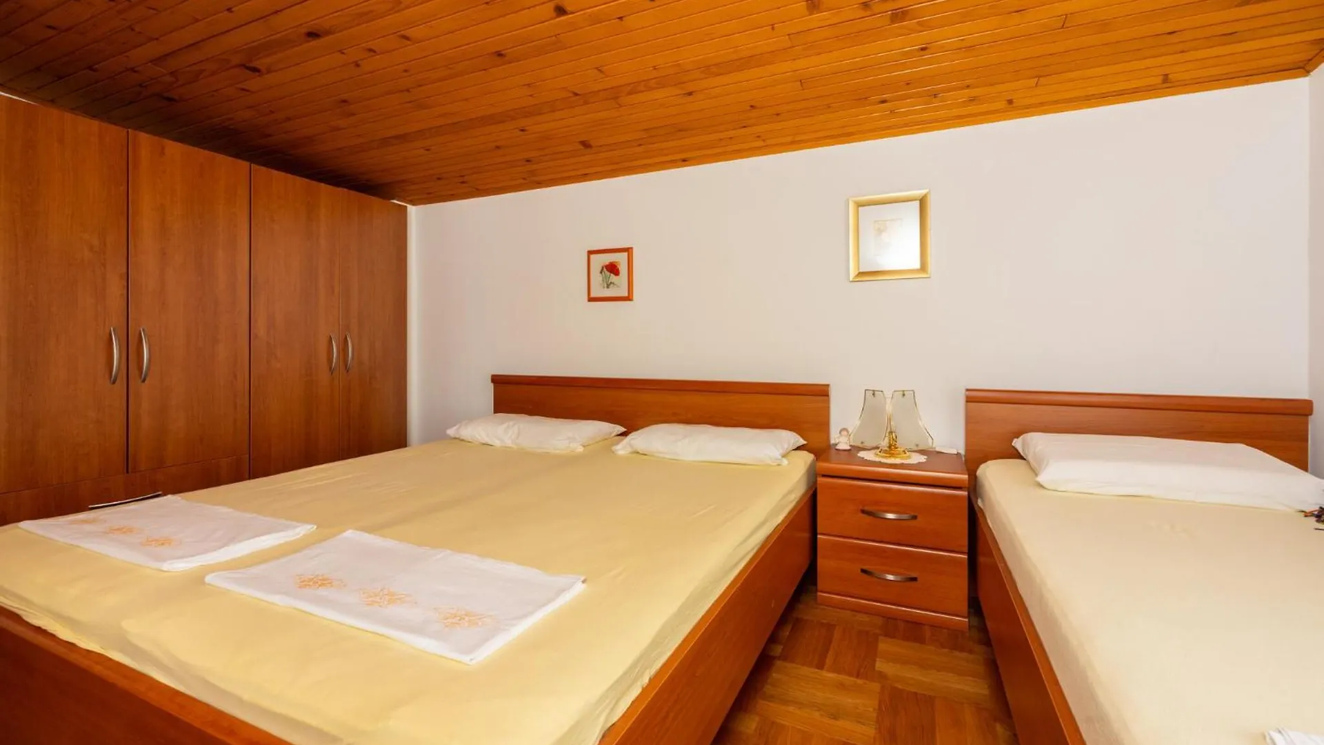 Bugenvilija Crikvenica 0*,  Croatia